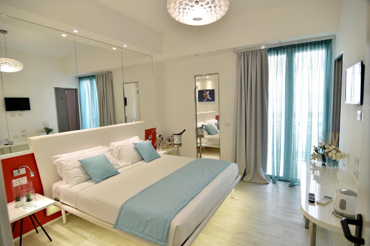 Hotel Nuovo Giardino Rimini Kültér fotó