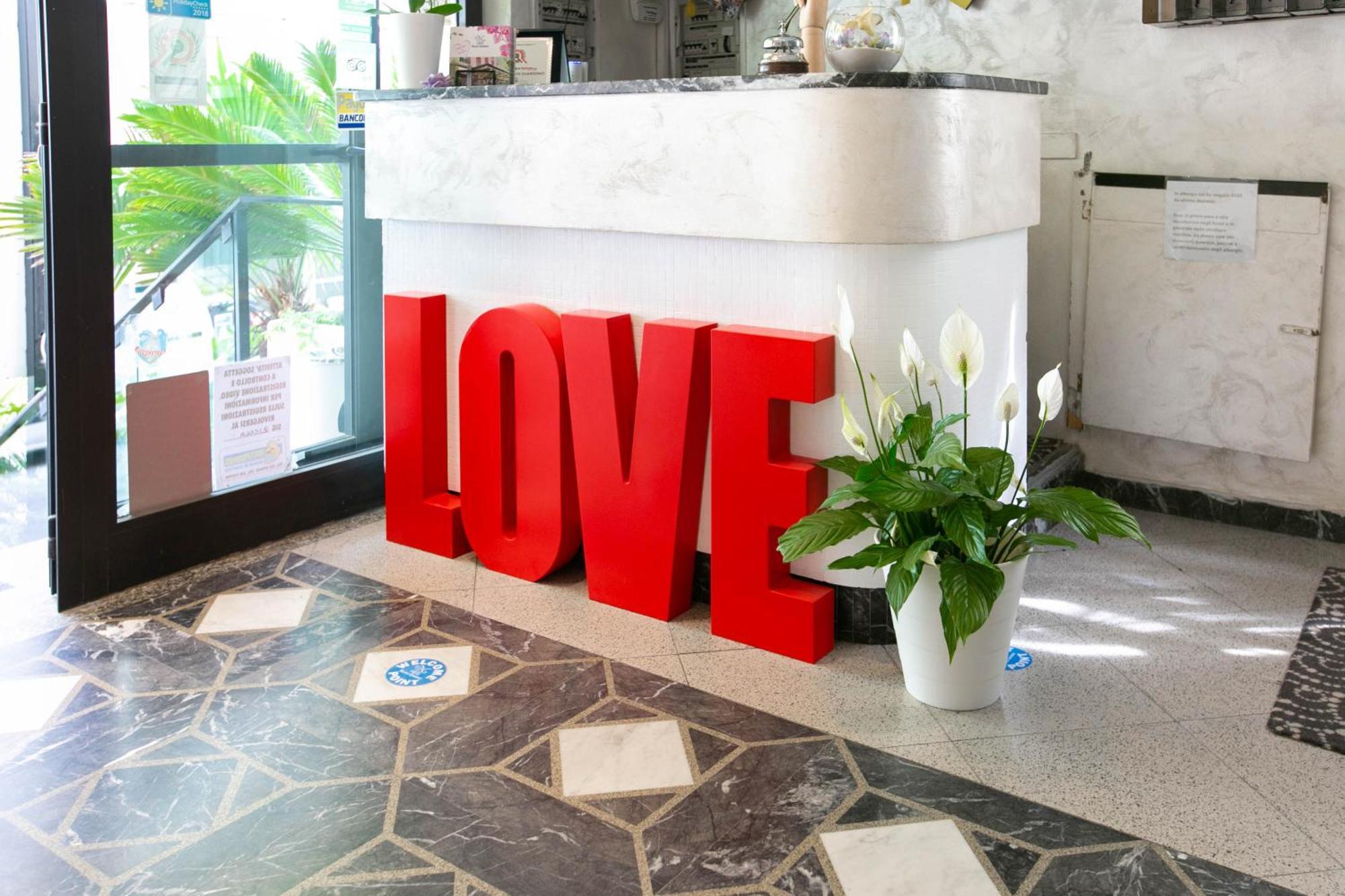 Hotel Nuovo Giardino Rimini Kültér fotó