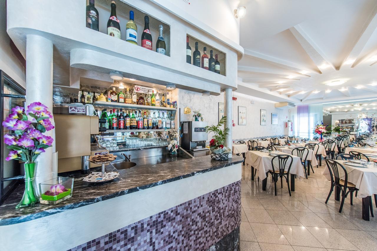 Hotel Nuovo Giardino Rimini Kültér fotó