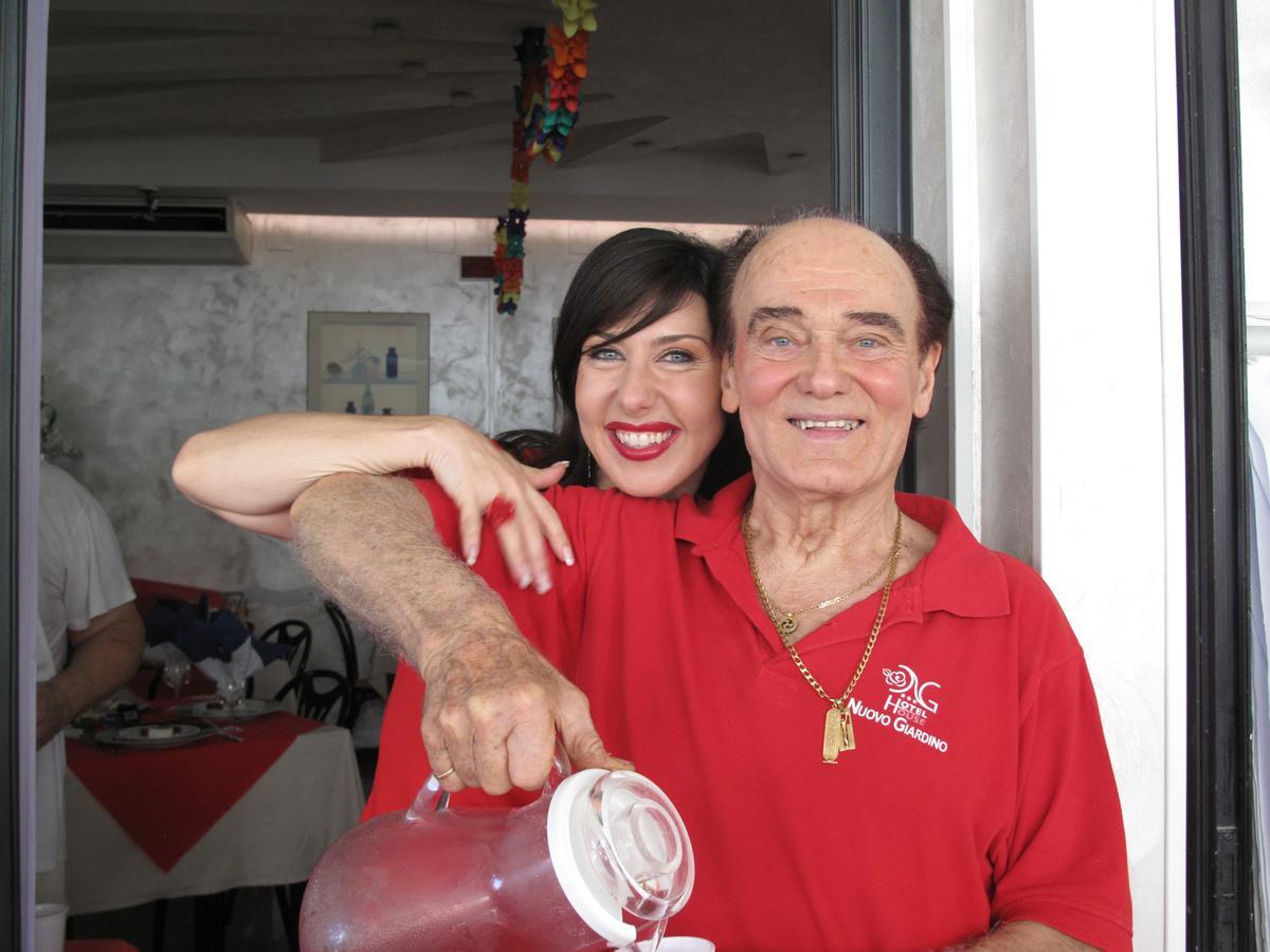 Hotel Nuovo Giardino Rimini Kültér fotó